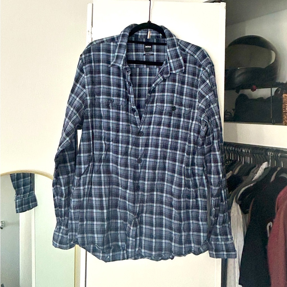 Hugo Boss men’s button down relaxed fit size XL